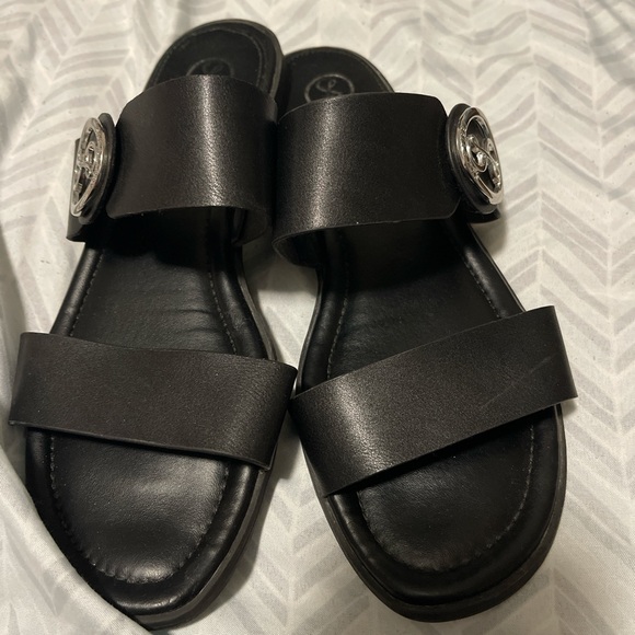 Elegant Black Women's Sandals with Silver Buckle - Picture 1 of 3